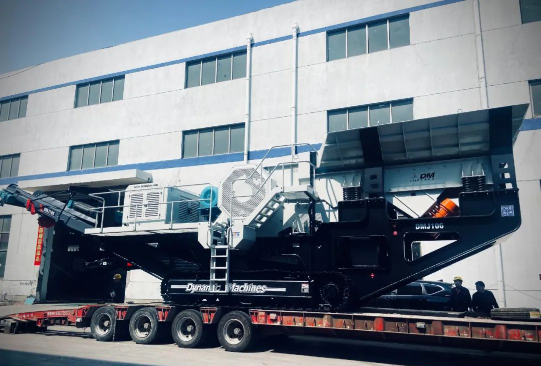 發(fā)貨中 | 上海東蒙DMJ106履帶移動(dòng)顎式破碎站火速發(fā)往客戶前方，助力客戶砂石骨料項(xiàng)目
